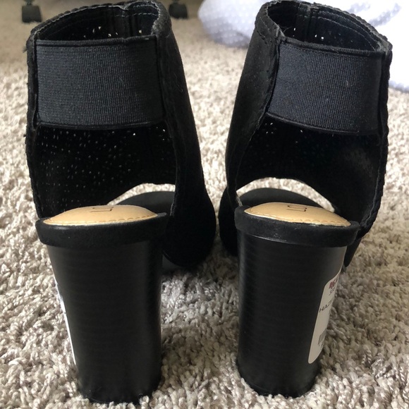 .SOLD. Lauren Conrad Black Peep Toe Boots 6 1/2 - Picture 7 of 8